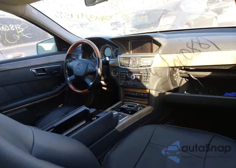 2010 Mercedes-Benz E 350 4Matic z USA, uszkodzony, nr VIN WDDHF8HB6AA145292